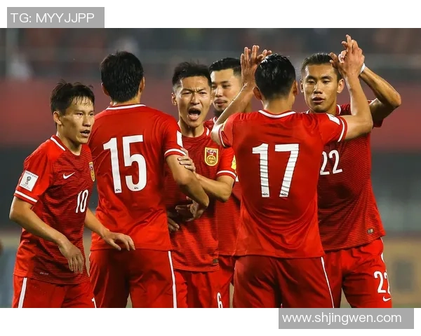 国足球星背后的女人们:揭秘他们的爱情故事与支持力量 国足球星背后的女人们:揭秘他们的爱情故事与支持力量