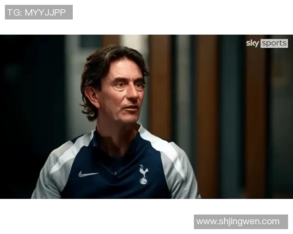 弗兰克足球生涯回顾与成就解析:从青训到顶级联赛的辉煌历程 弗兰克足球生涯回顾与成就解析:从青训到顶级联赛的辉煌历程