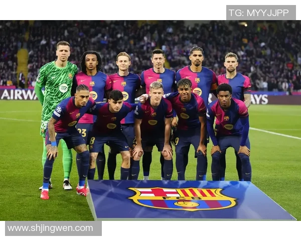 足球巨星落地瞬间定格魅力展现运动风采 足球巨星落地瞬间定格魅力展现运动风采